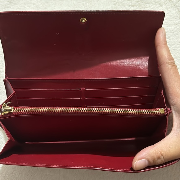 Red LV long wallet - Picture 2 of 5